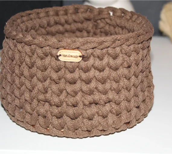 Mały koszyczek z podstawą