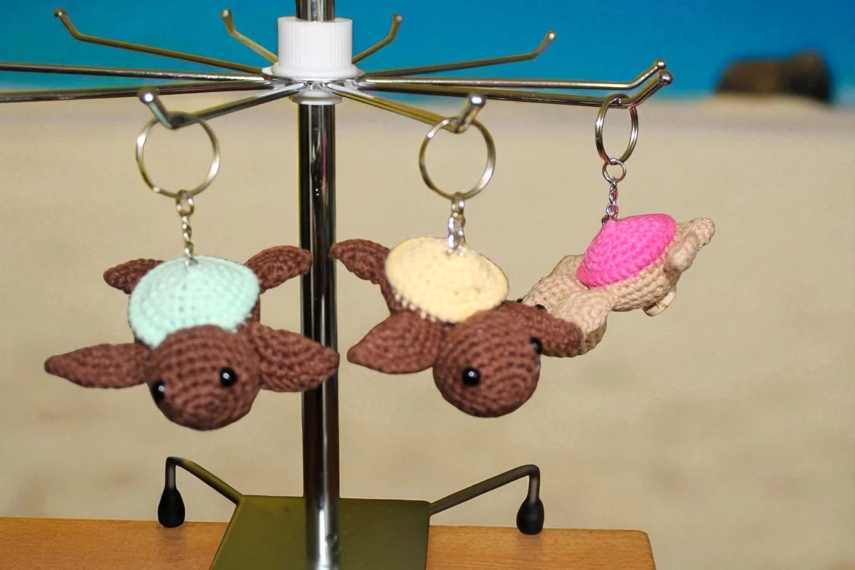 Szydełkowy Breloczek Żółwik – ręcznie robione amigurumi - obrazek 5