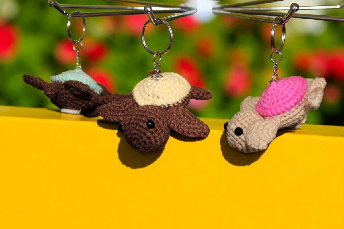 Szydełkowy Breloczek Żółwik – ręcznie robione amigurumi - obrazek 3