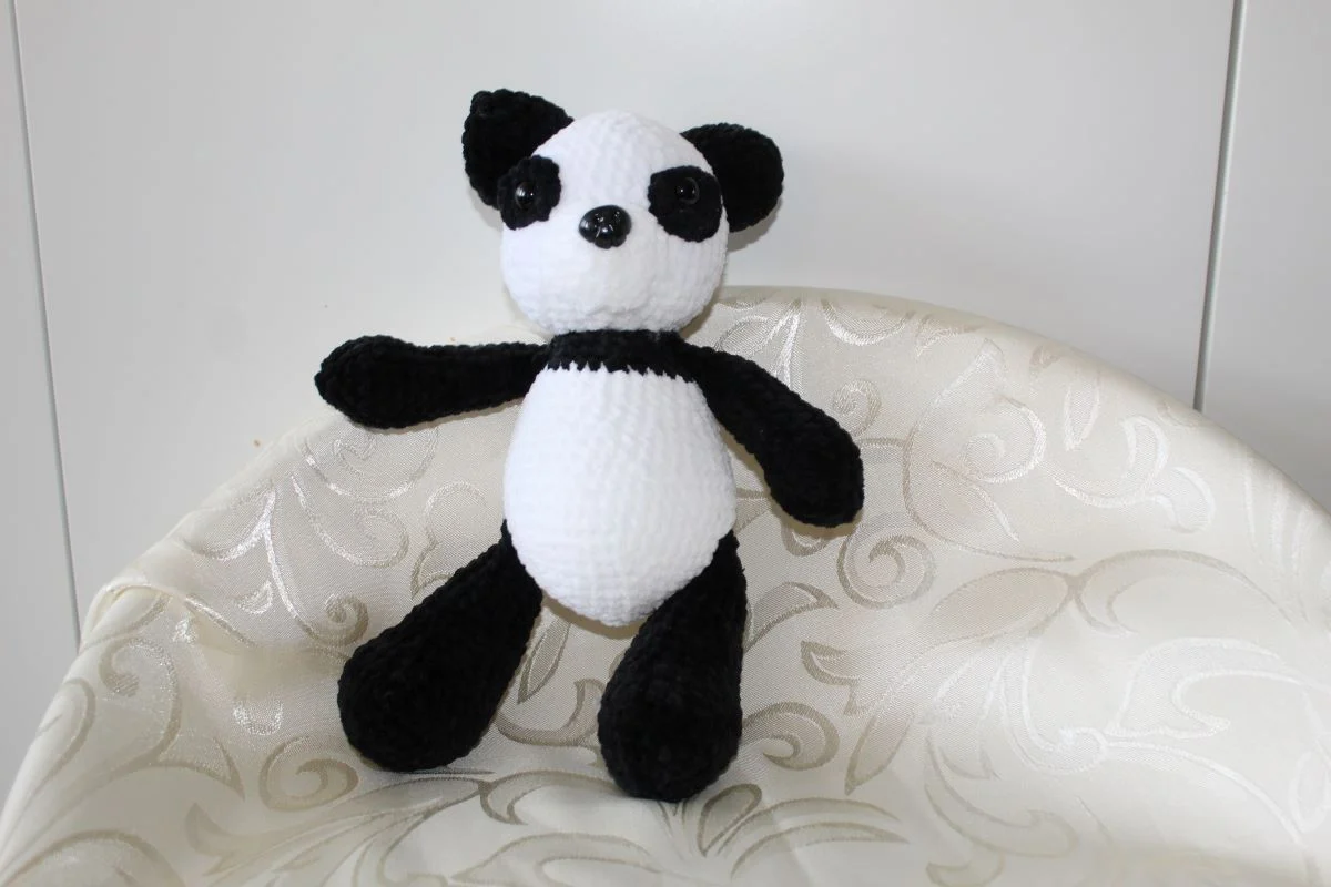 Panda na szydełku - obrazek 9